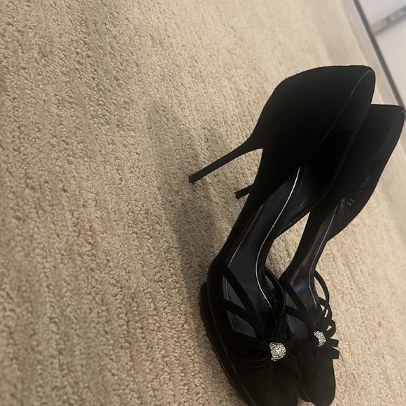 %100 authentic gucci heels - Picture 2 of 3